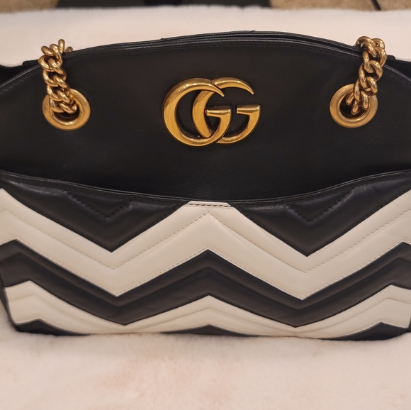 Authentic Gucci Marmont Chain Tote - NEW - Picture 3 of 10